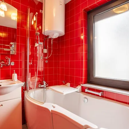 Apartma V Ograji Sentjernej