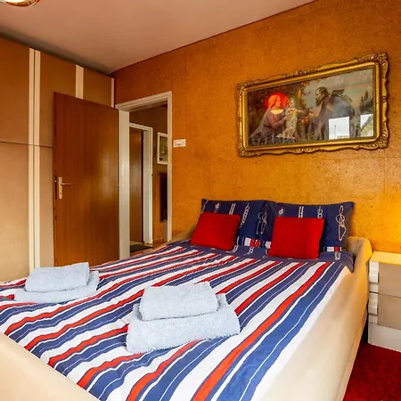 Apartma V Ograji Sentjernej