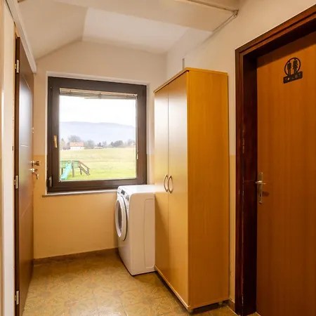 Apartma V Ograji * Sentjernej
